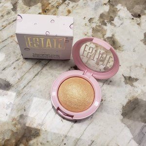 5/$25 NWT Estate Baked Highlighting Powder